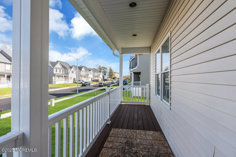 122 Arch Way