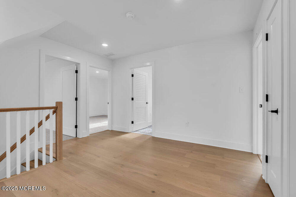 122 Arch Way