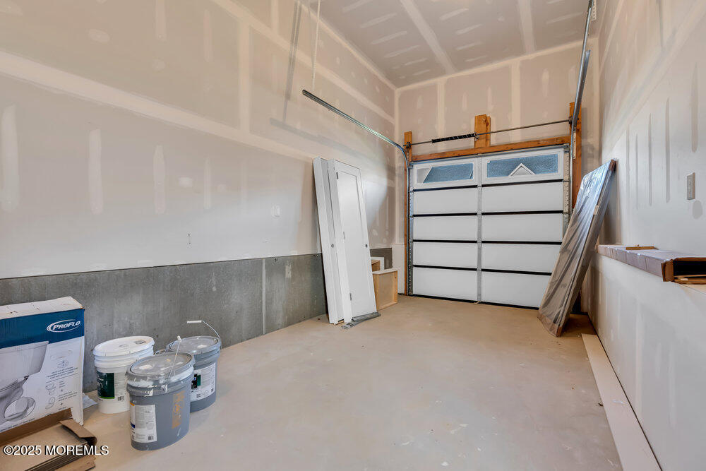122 Arch Way