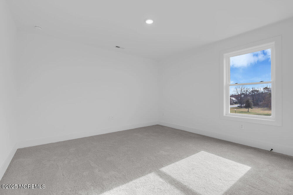 122 Arch Way