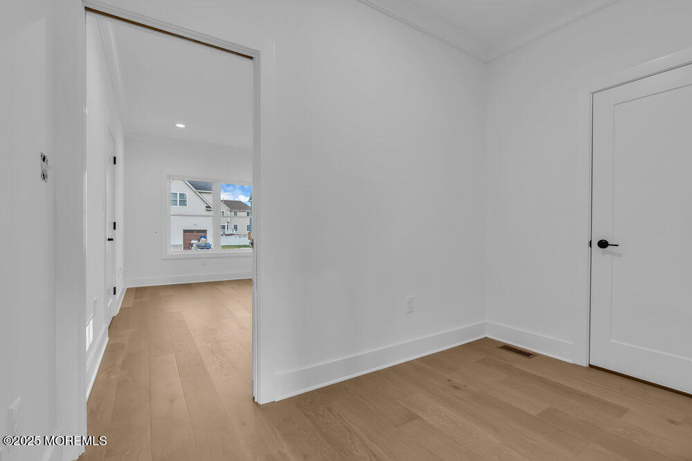 122 Arch Way