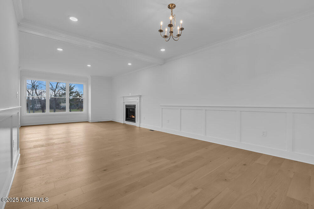 122 Arch Way