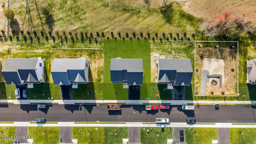 122 Arch Way