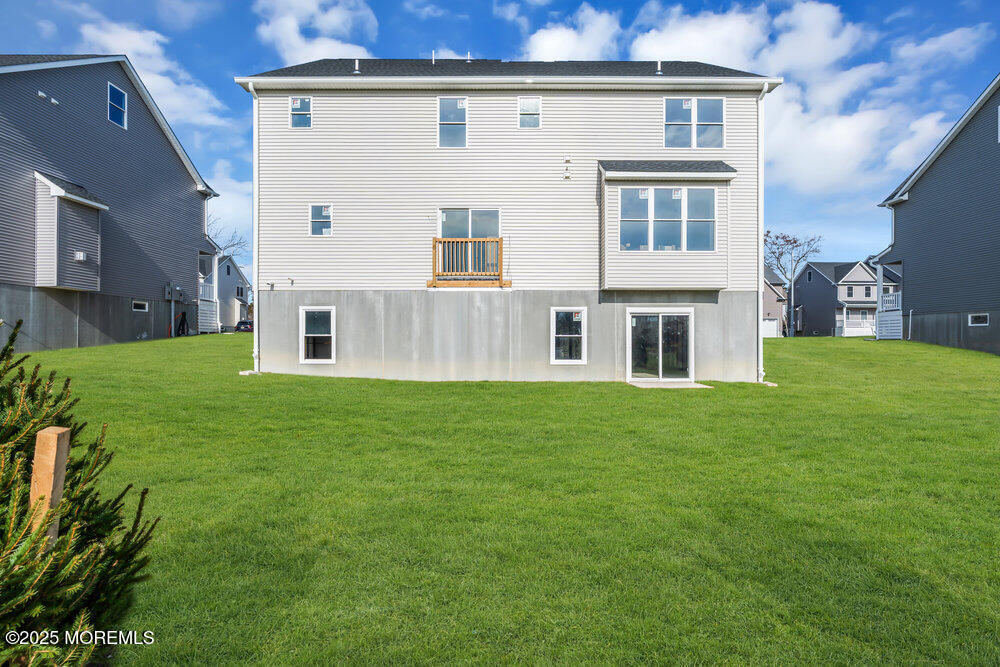 122 Arch Way