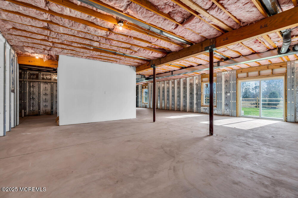 122 Arch Way