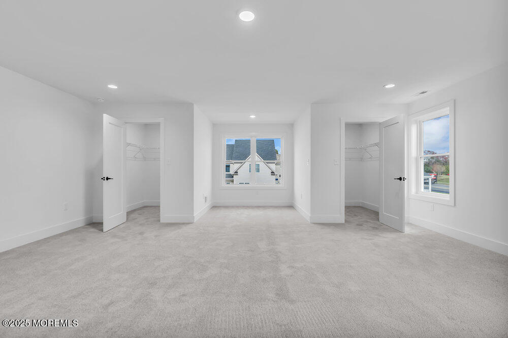 122 Arch Way