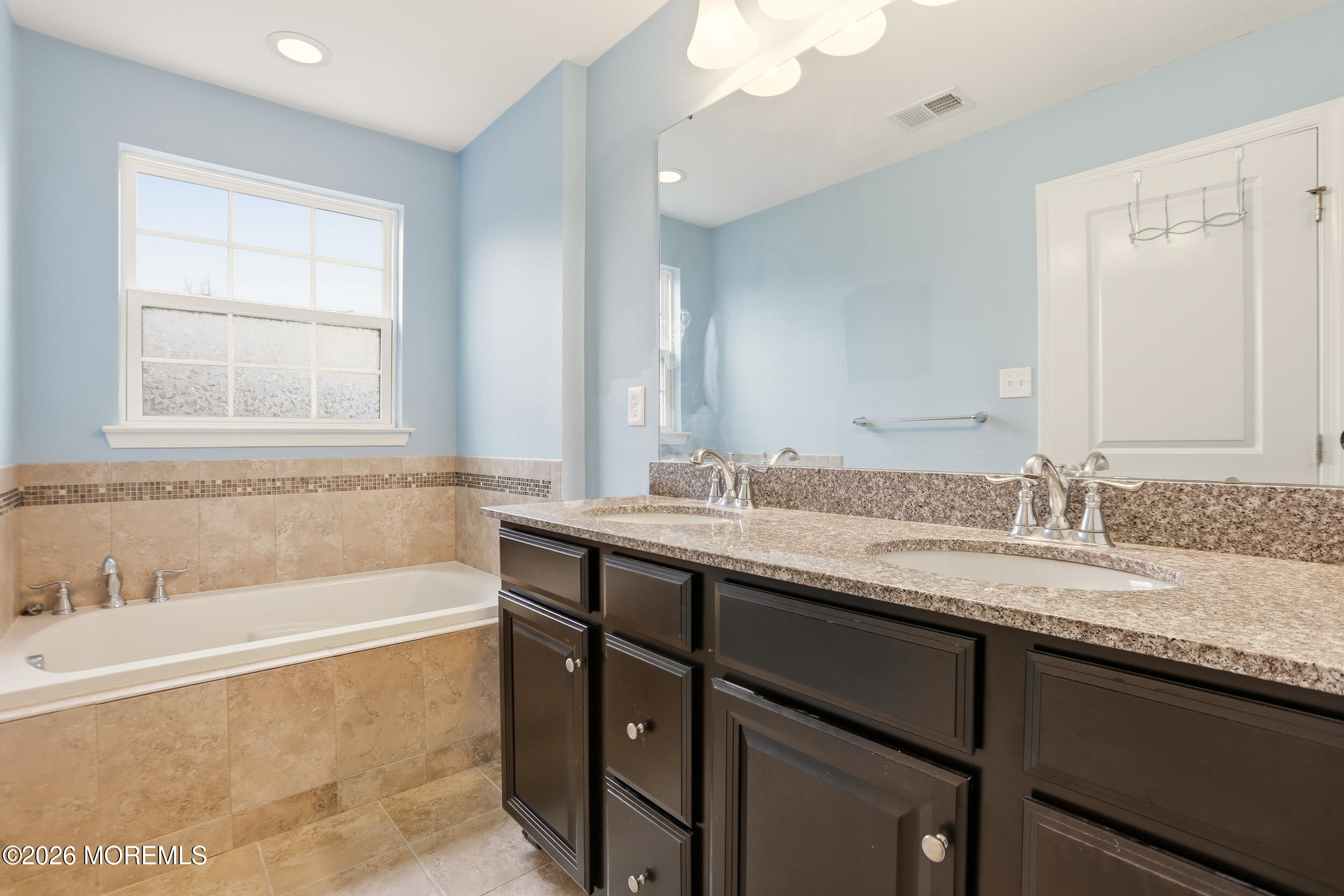 405 Mississippi Street 705