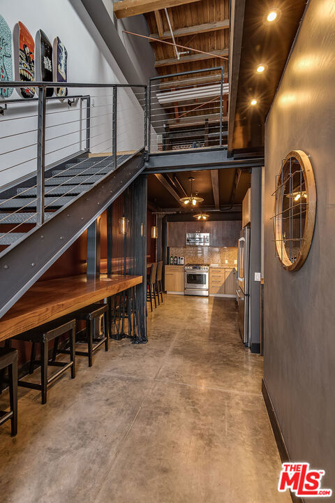 130 S Hewitt Street Unit: 21