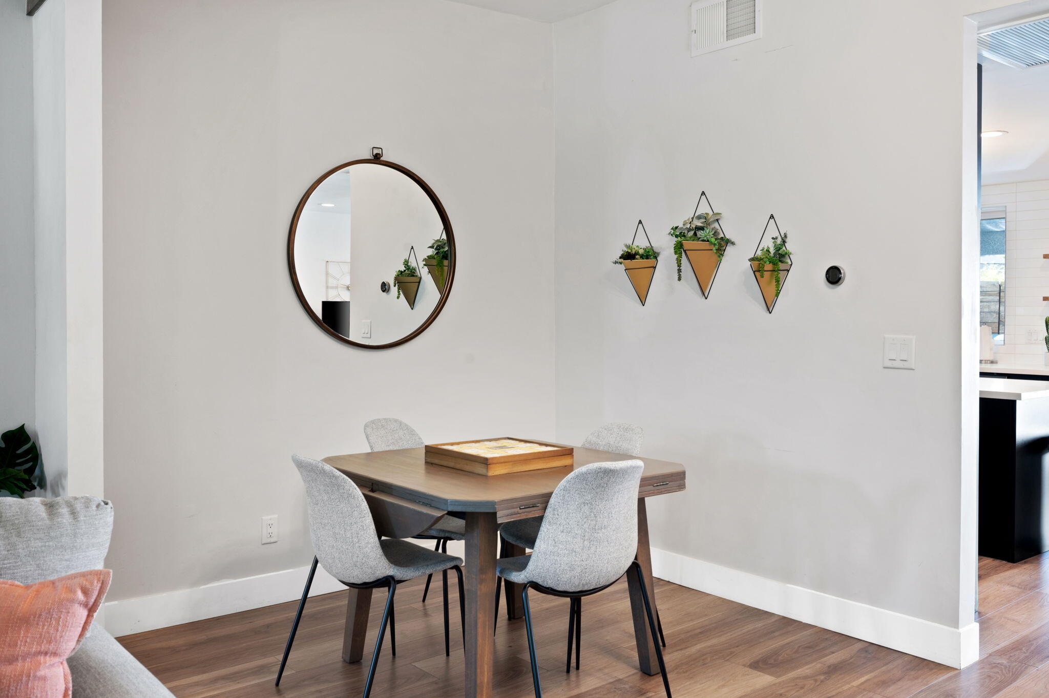 44821 Santa Anita Ave AVE