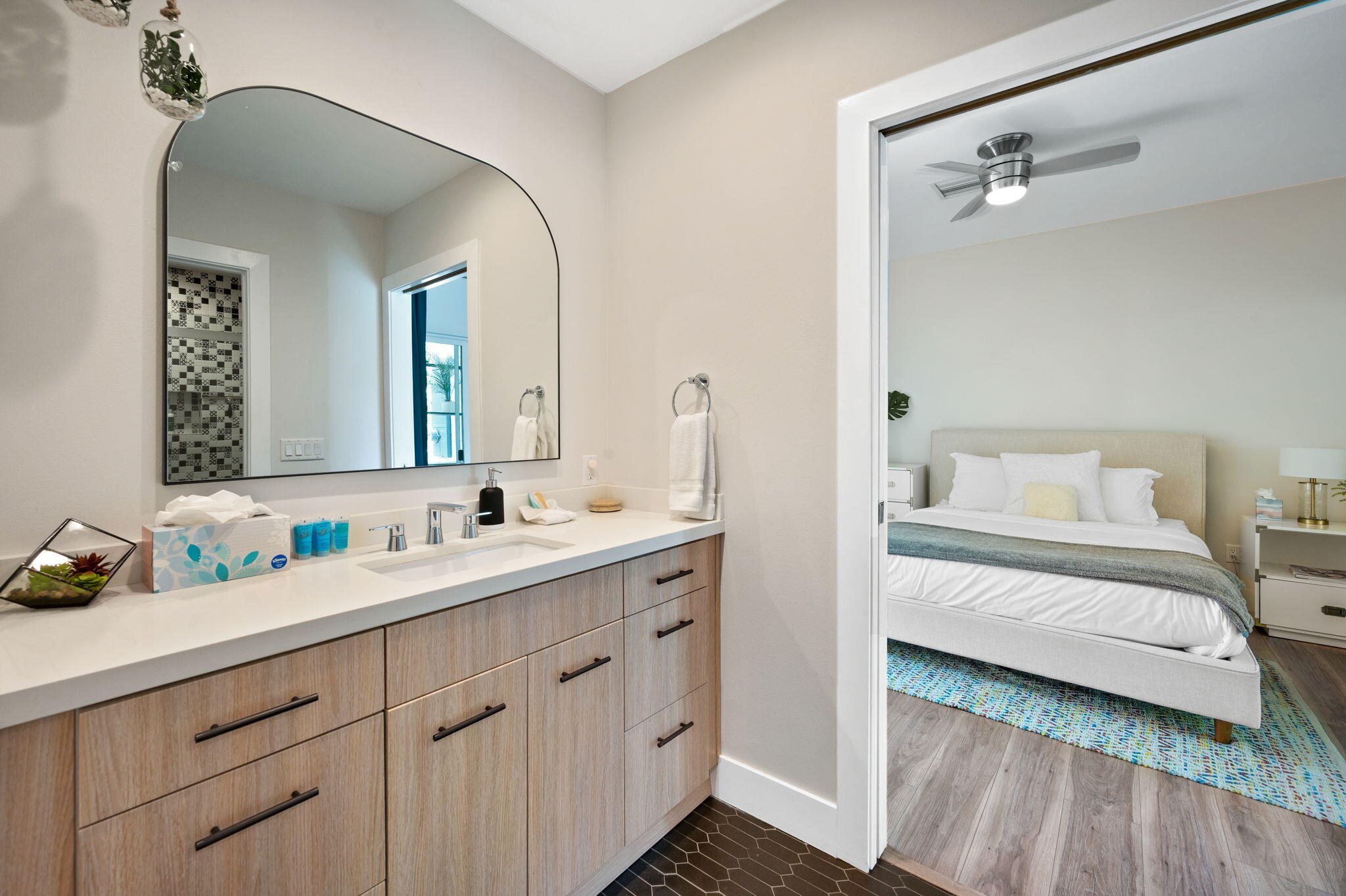 44821 Santa Anita Ave AVE