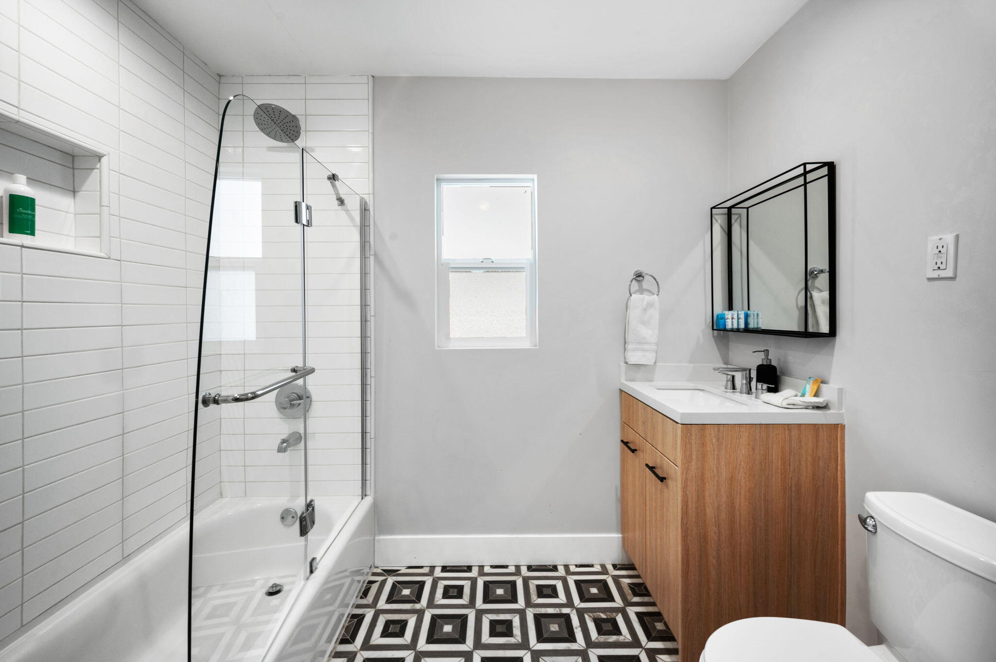 44821 Santa Anita Ave AVE