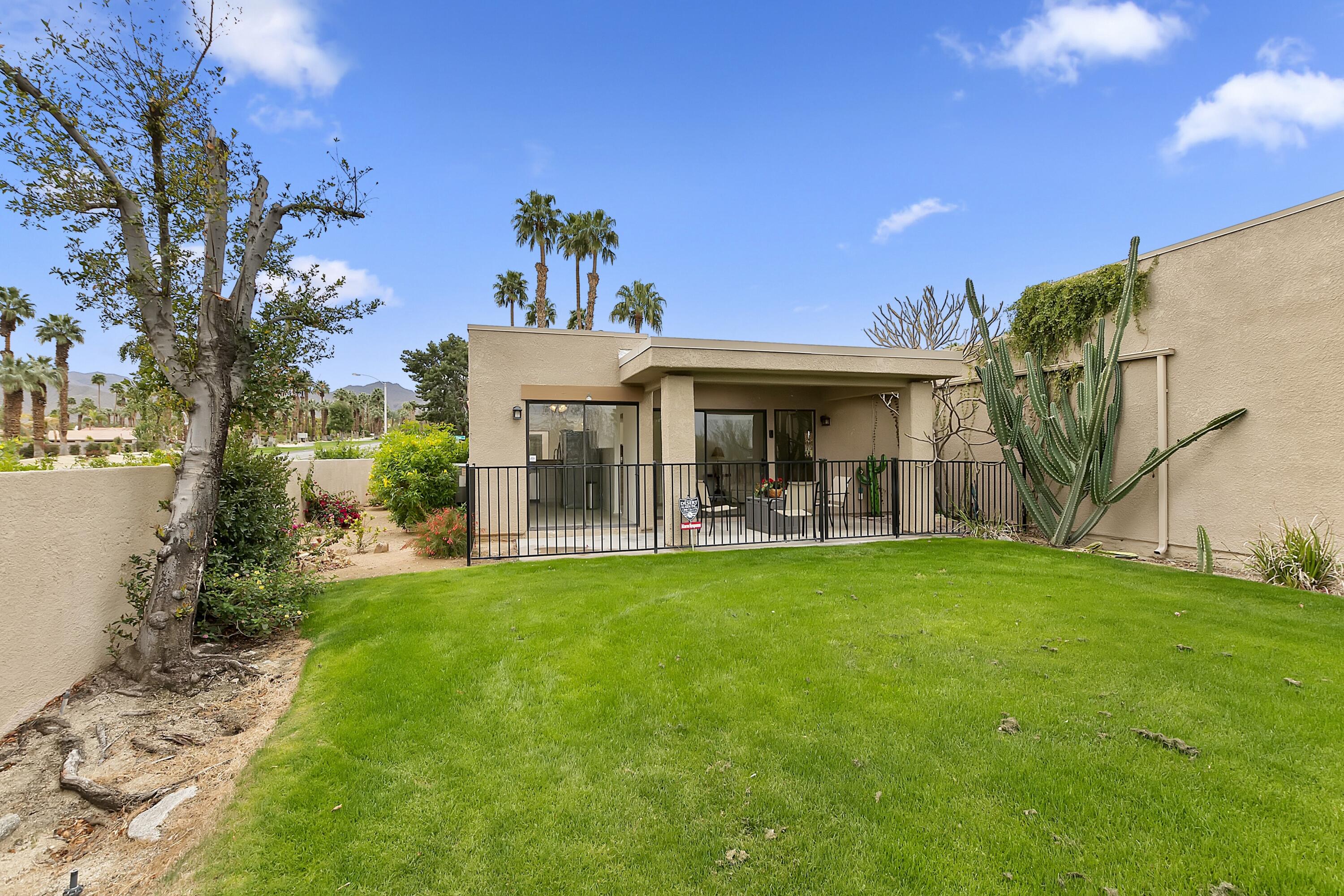 72526 Desert Flower DR