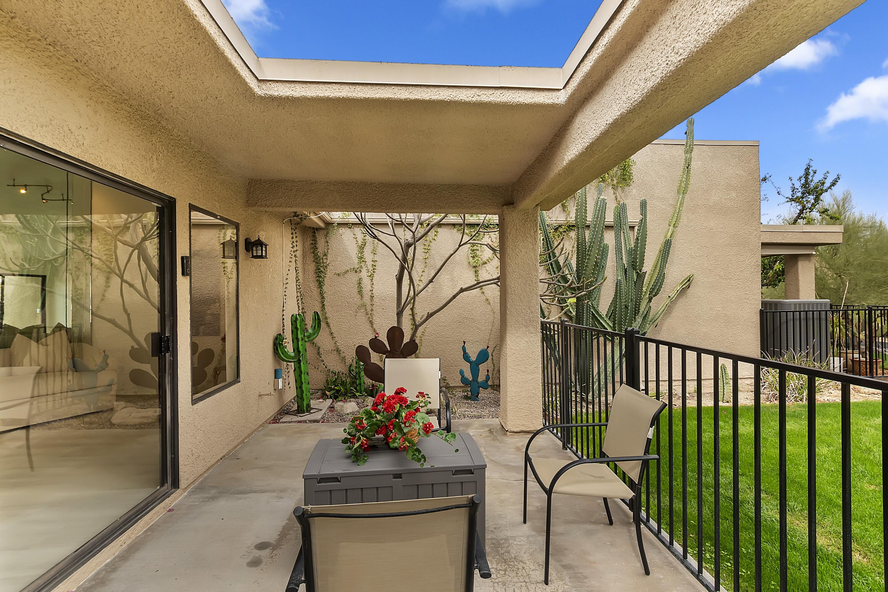 72526 Desert Flower DR