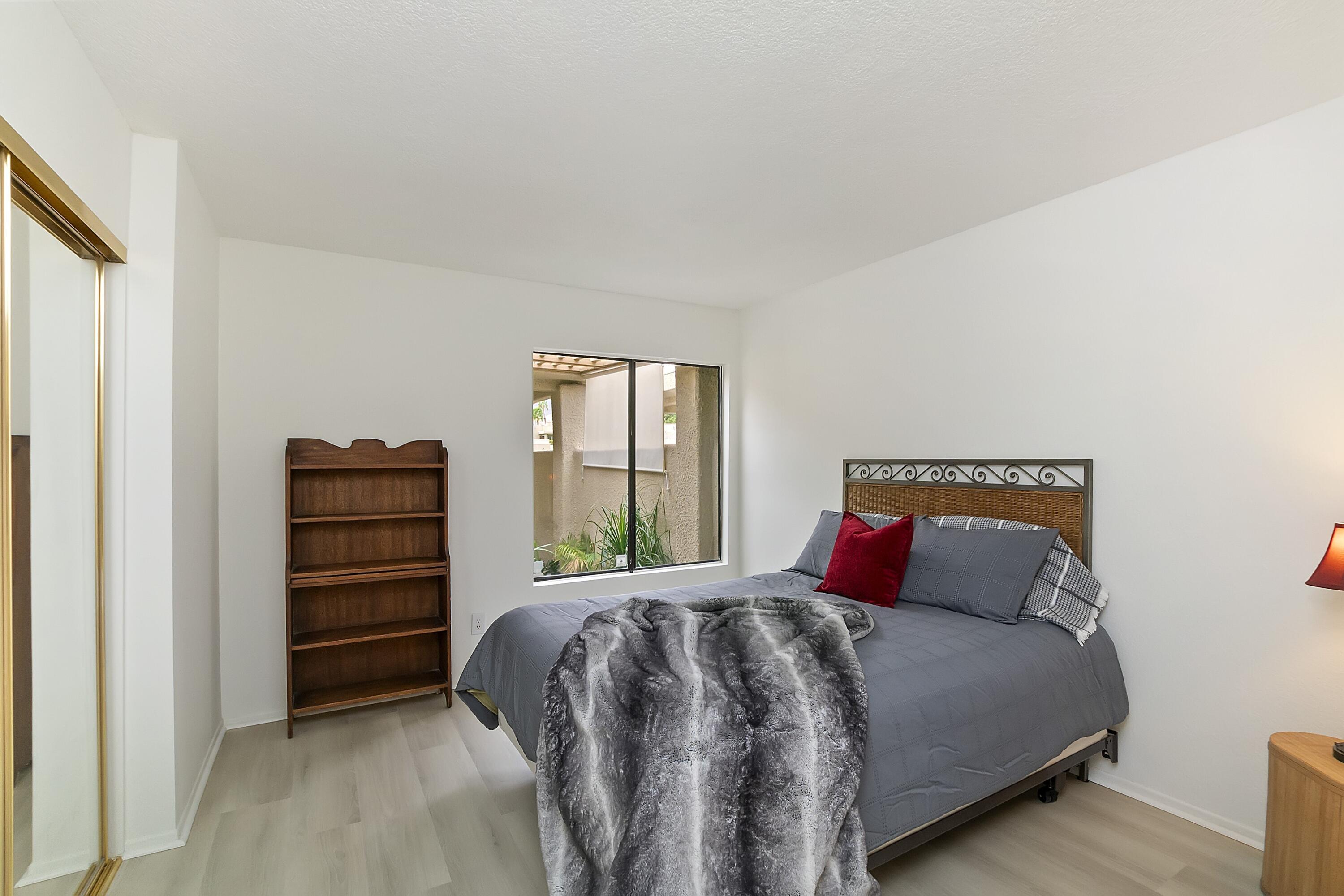 72526 Desert Flower DR