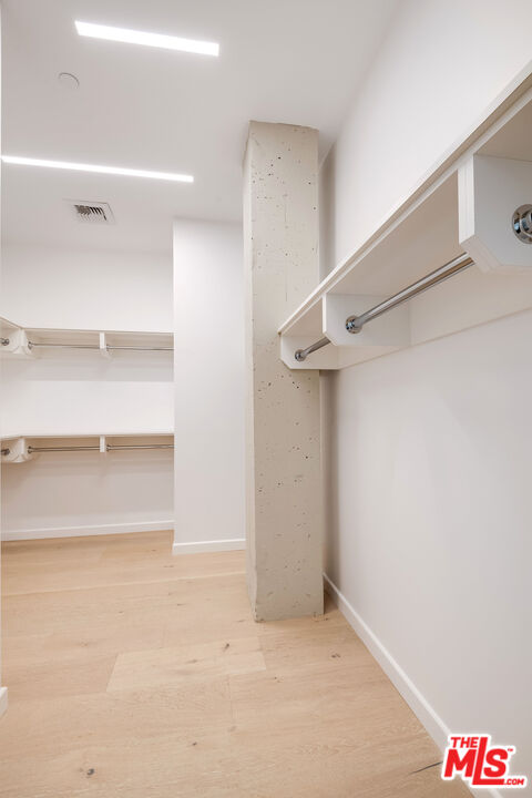 808 S Broadway Unit: 5th Floor
