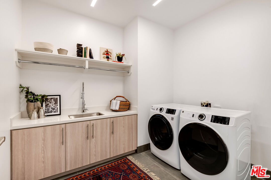 808 S Broadway Unit: 5th Floor