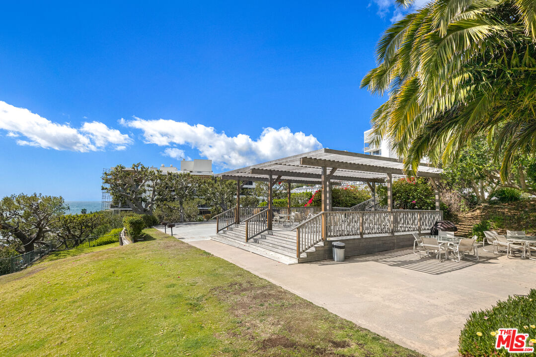 17350 W Sunset Blvd Unit: 304