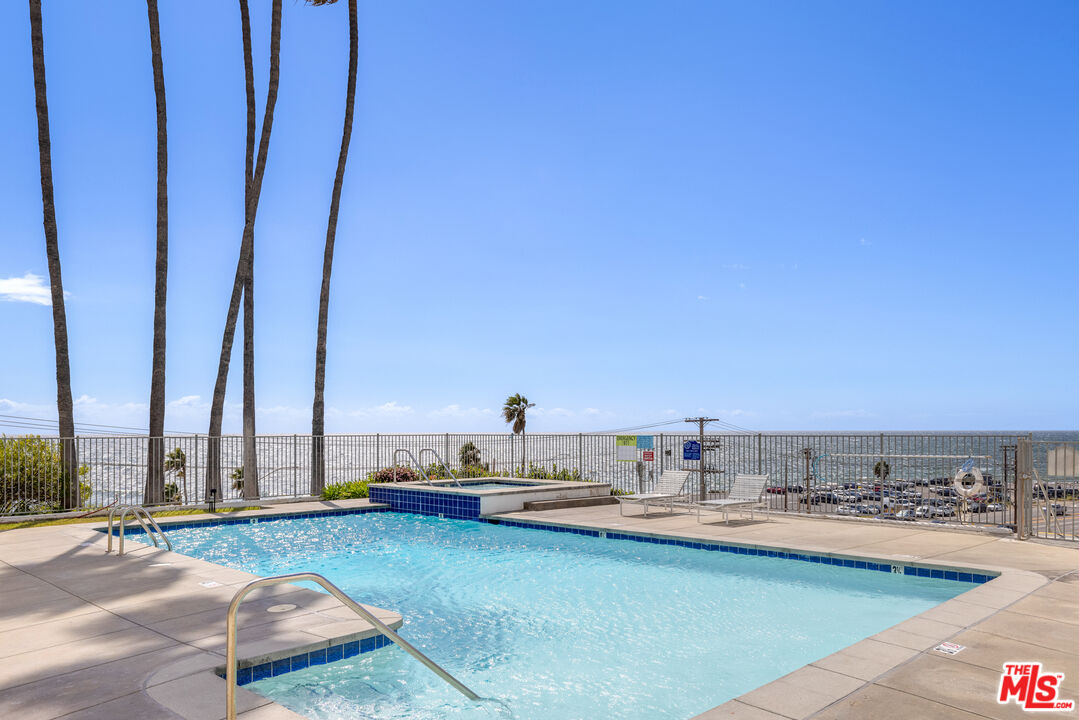 17350 W Sunset Blvd Unit: 304