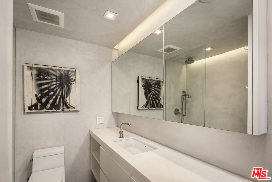 17350 W Sunset Blvd Unit: 304