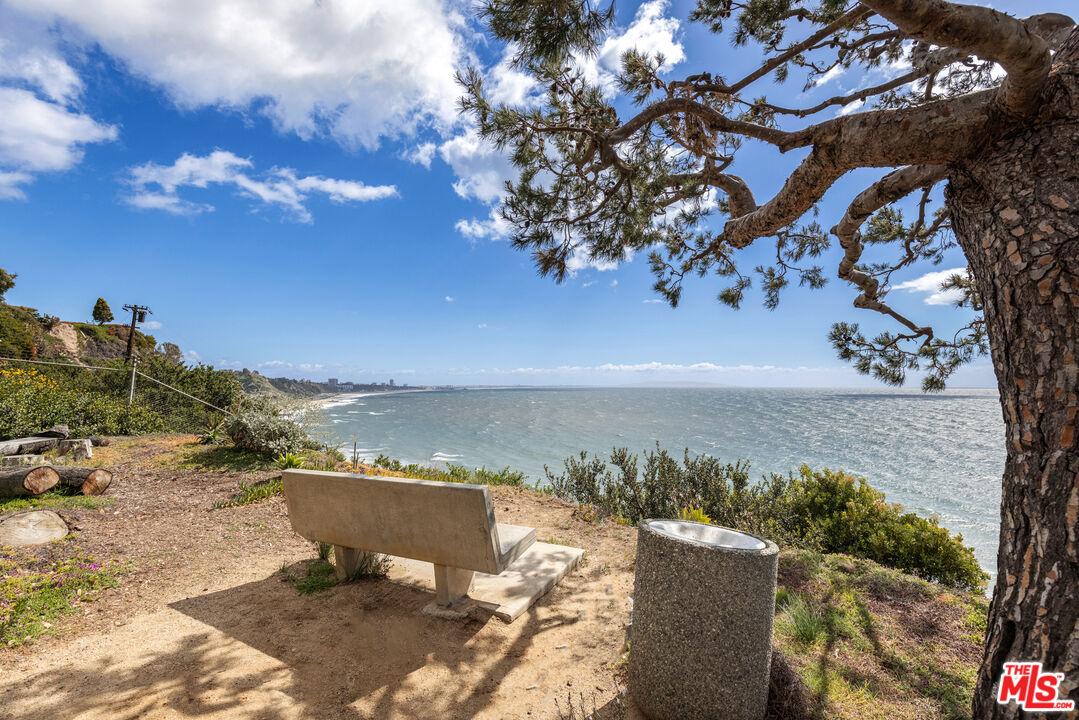 17350 W Sunset Blvd Unit: 304