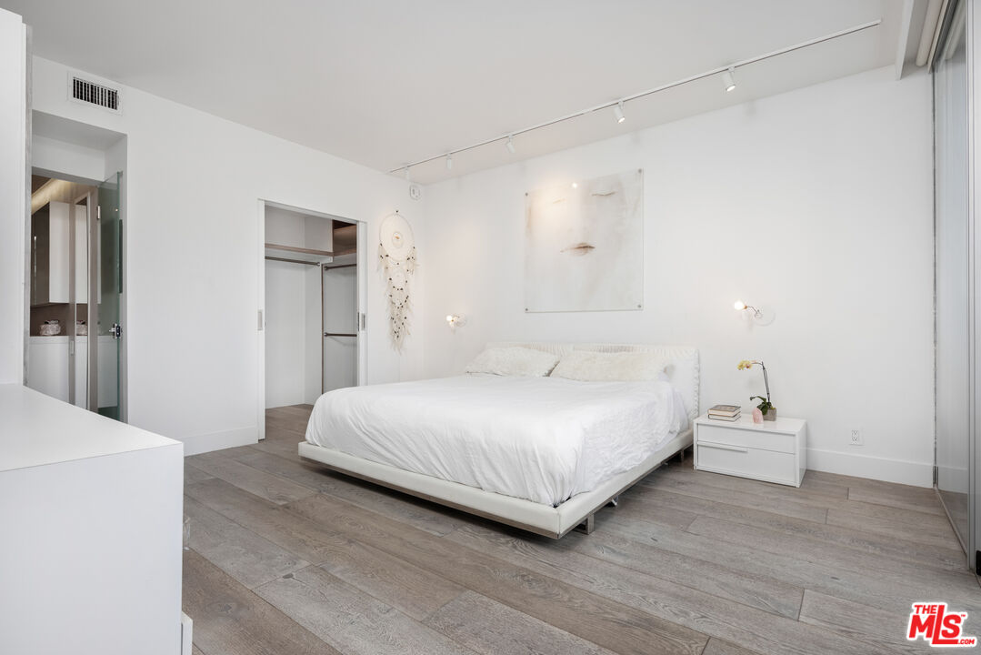 17350 W Sunset Blvd Unit: 304