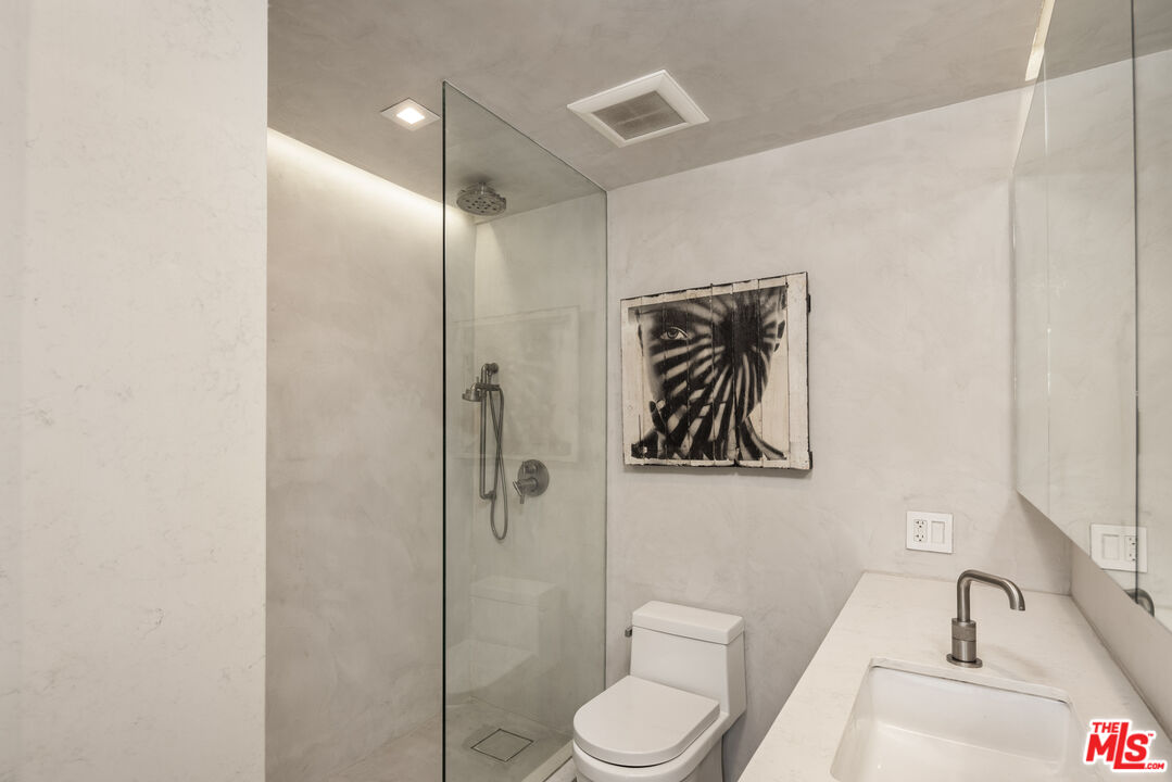 17350 W Sunset Blvd Unit: 304