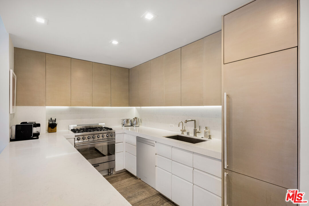 17350 W Sunset Blvd Unit: 304