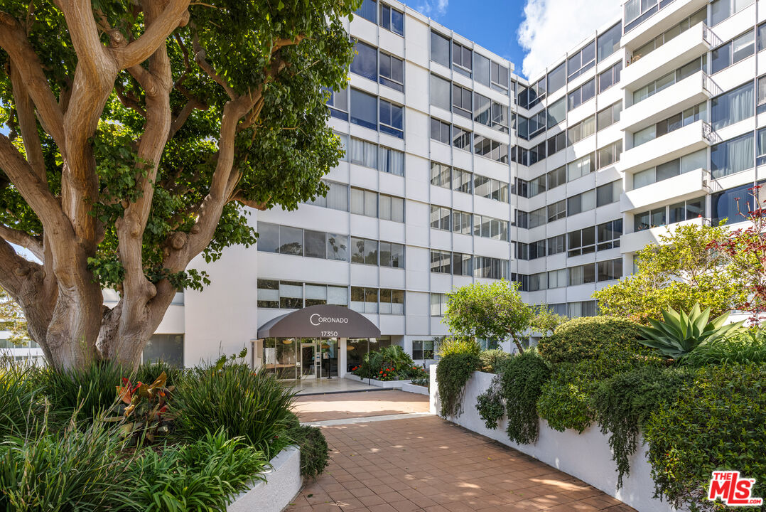 17350 W Sunset Blvd Unit: 304