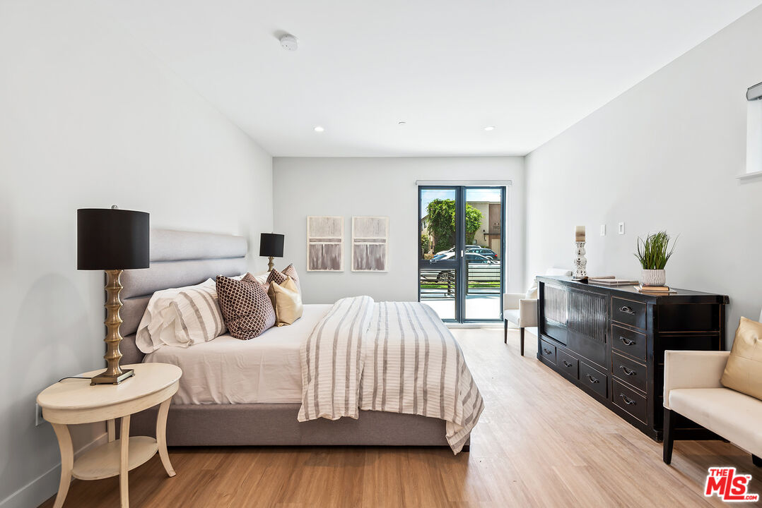 1906 Overland Ave Unit: 202