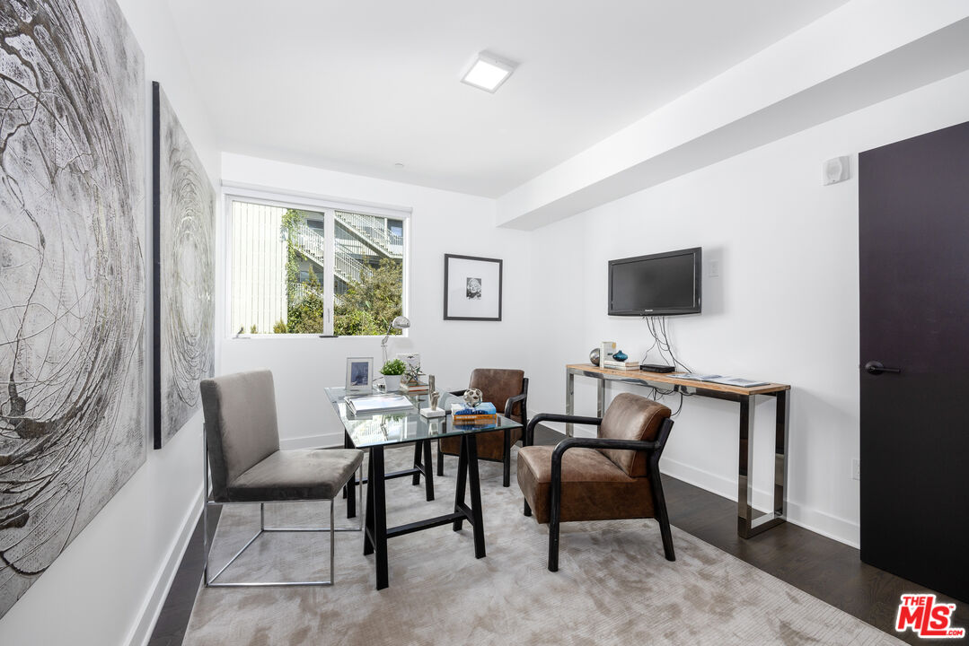 1345 N HAVENHURST DR Unit: 14