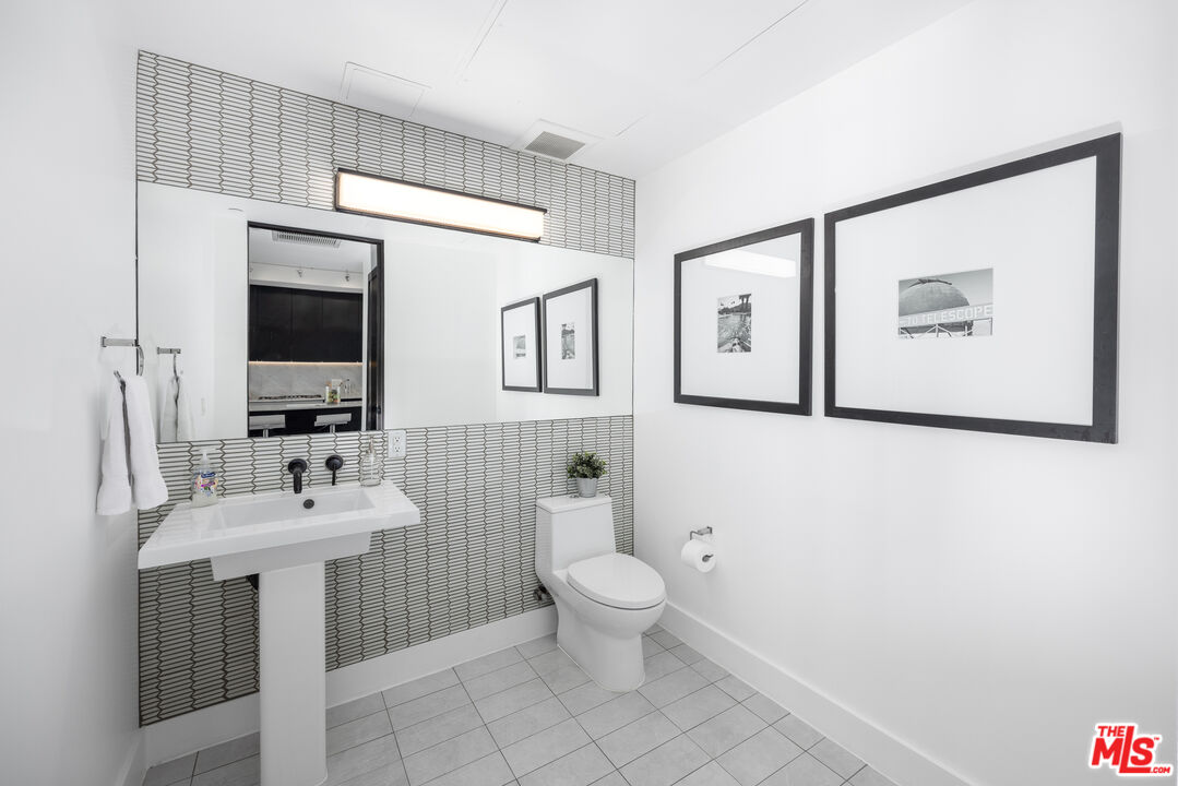 1345 N HAVENHURST DR Unit: 14