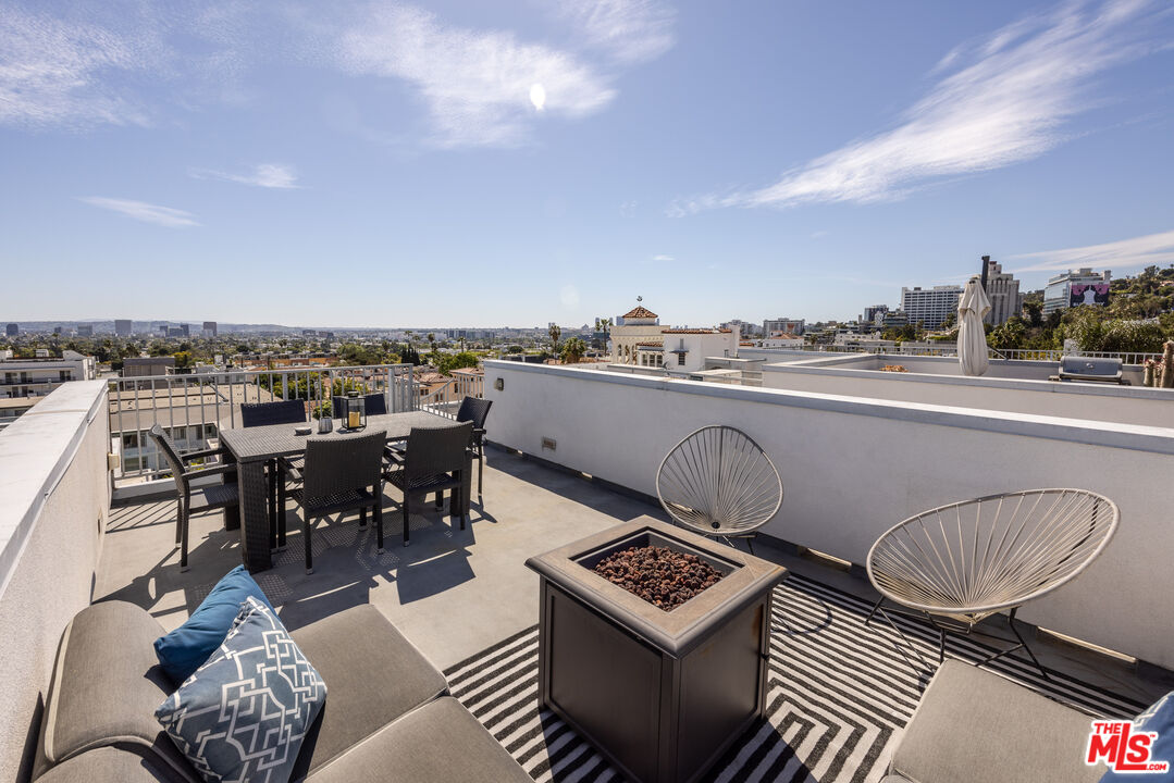 1345 N HAVENHURST DR Unit: 14