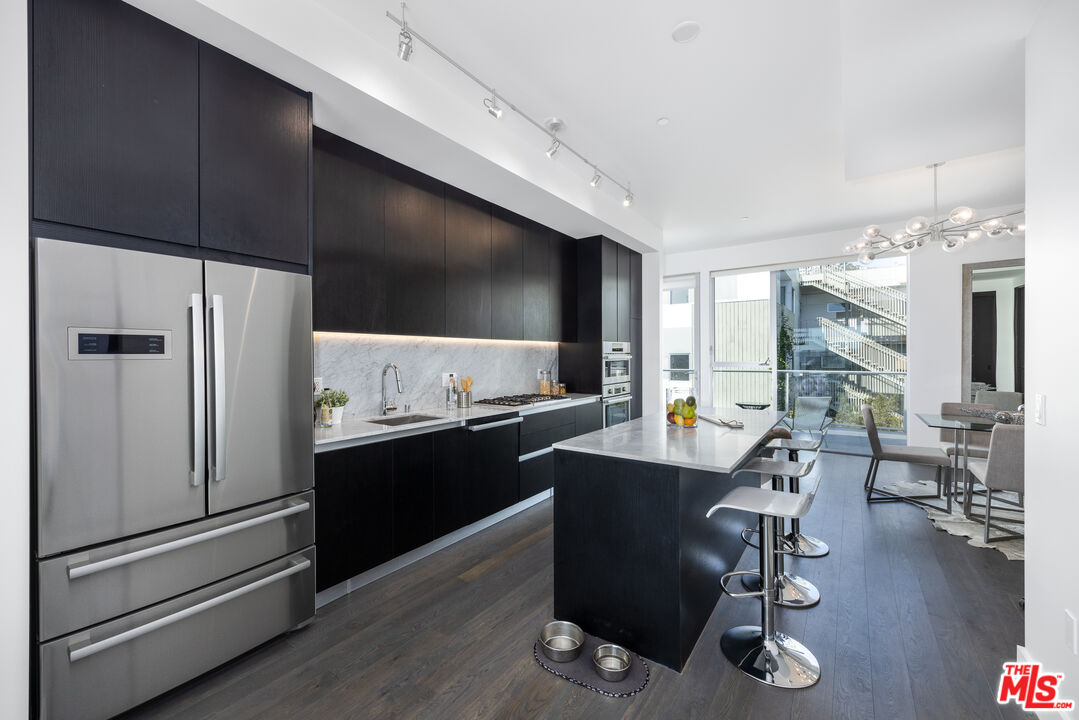 1345 N HAVENHURST DR Unit: 14