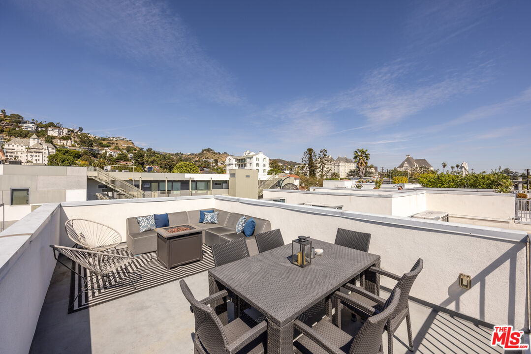 1345 N HAVENHURST DR Unit: 14