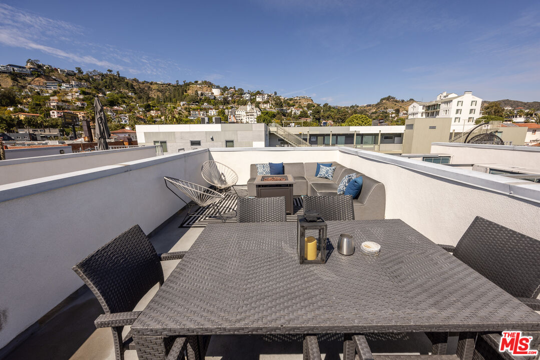 1345 N HAVENHURST DR Unit: 14