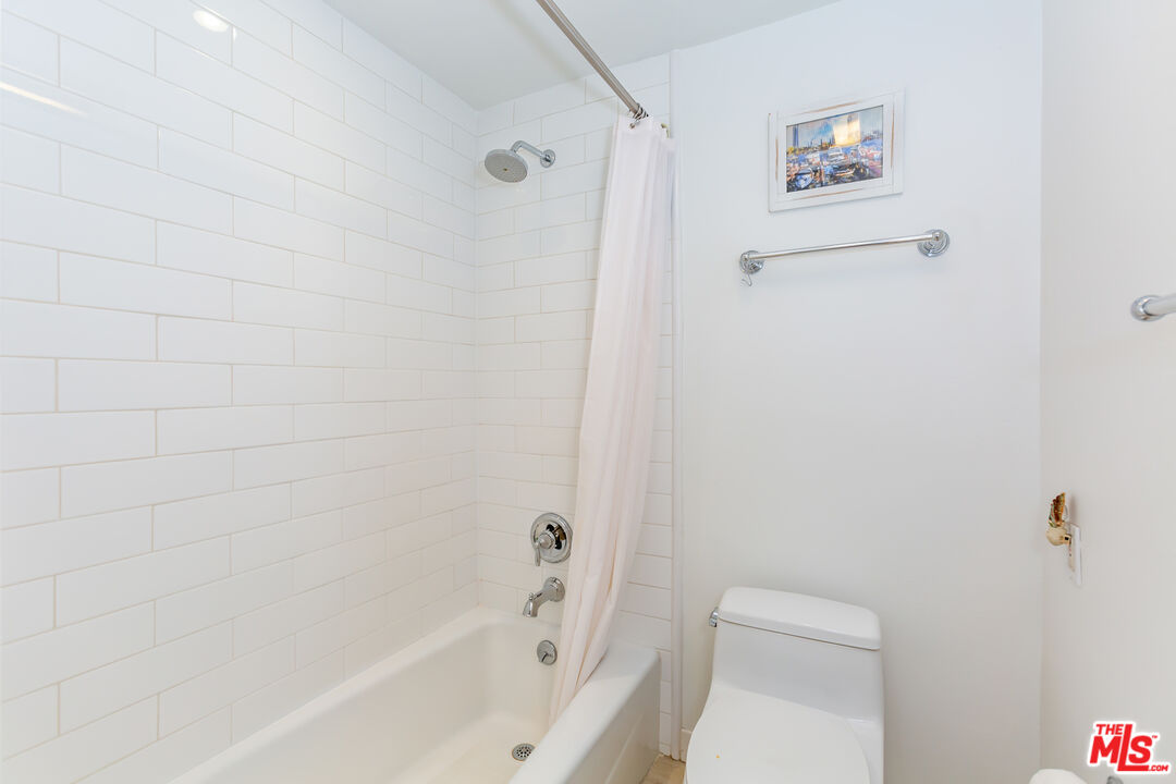 321 S SAN VICENTE BLVD Unit: 705