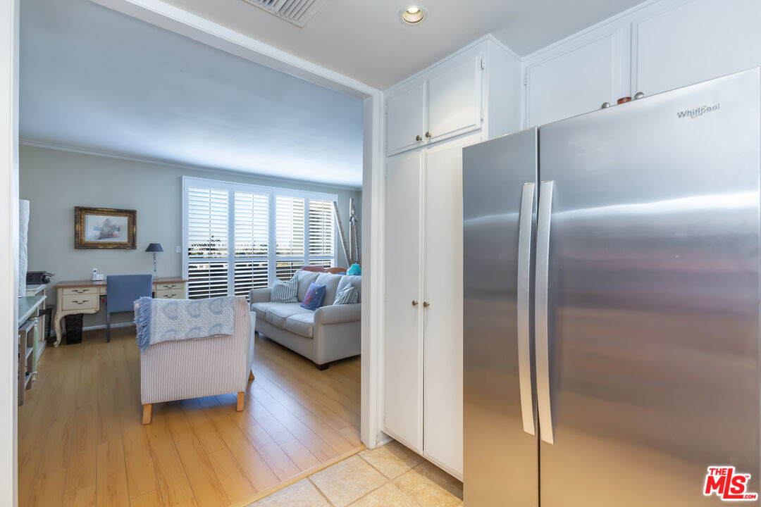 321 S SAN VICENTE BLVD Unit: 705
