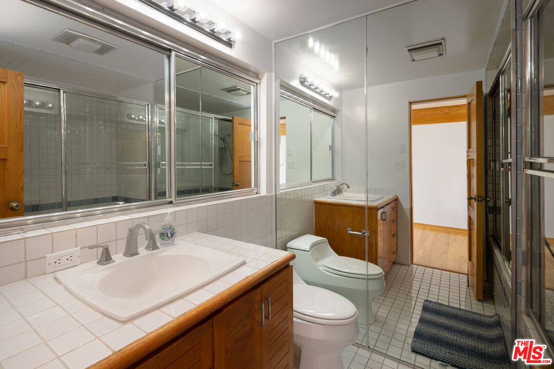 6 Eastwind St Unit: 320