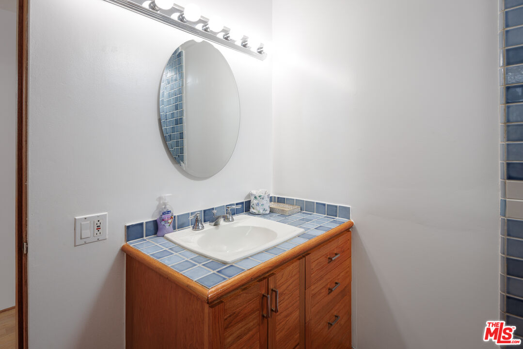 6 Eastwind St Unit: 320