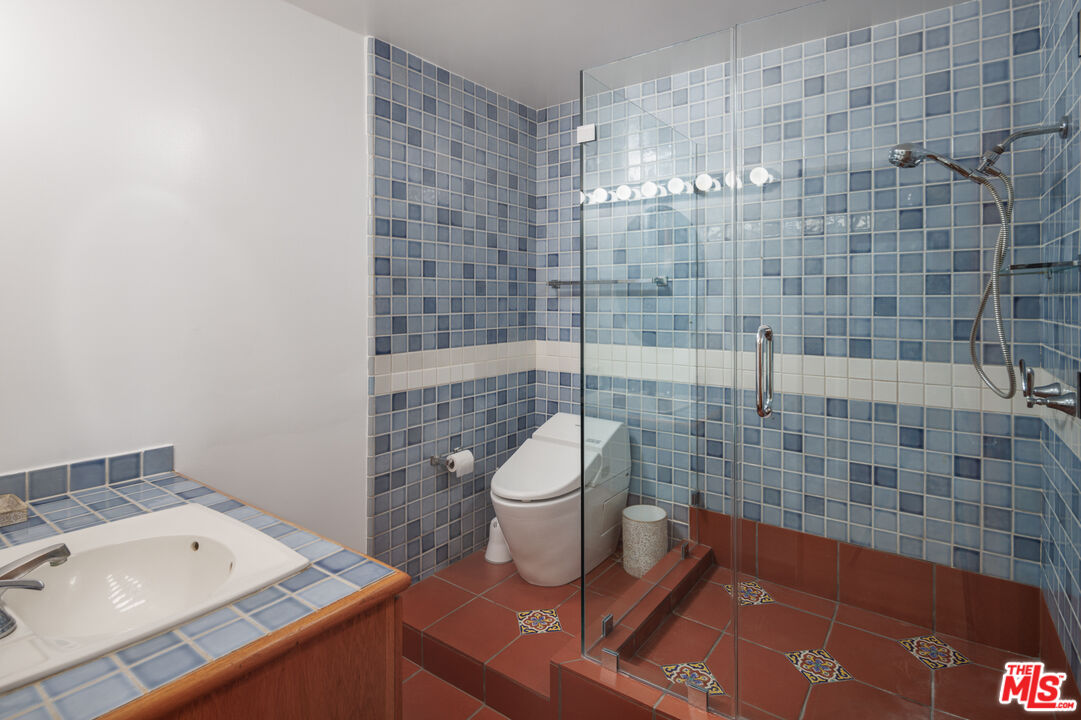 6 Eastwind St Unit: 320