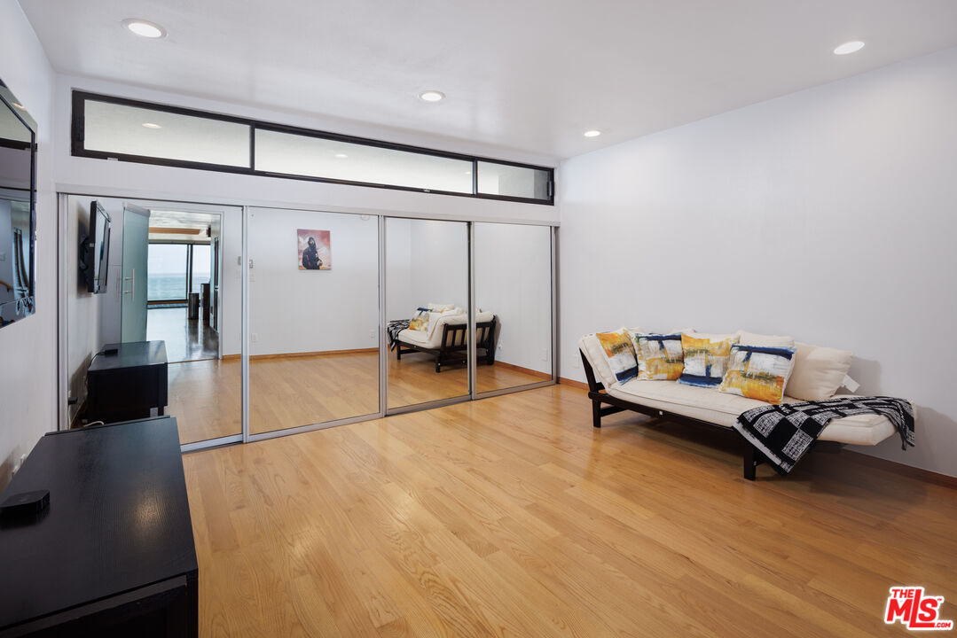 6 Eastwind St Unit: 320