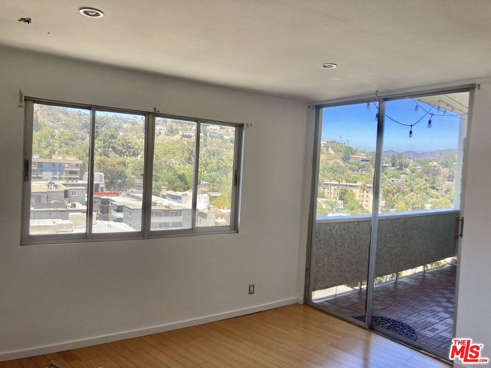 7250 Franklin Ave Unit: 903