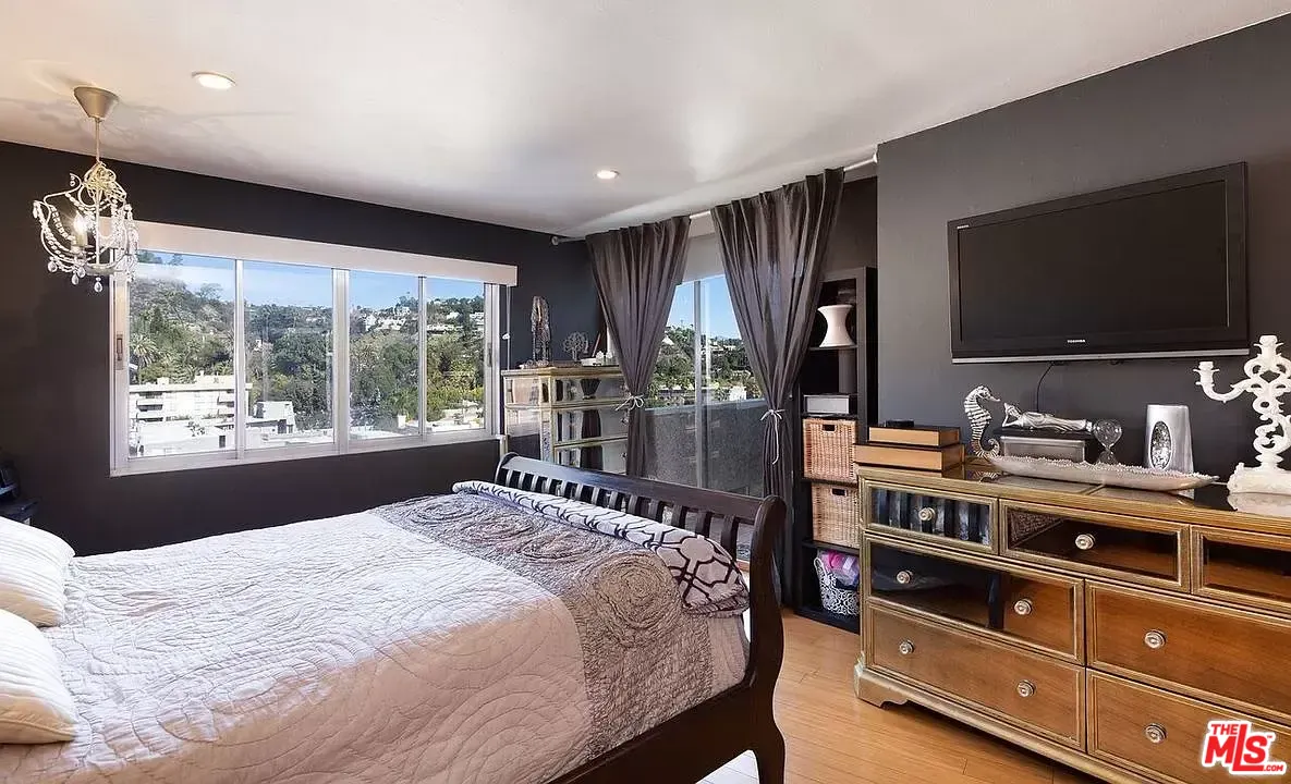 7250 Franklin Ave Unit: 903
