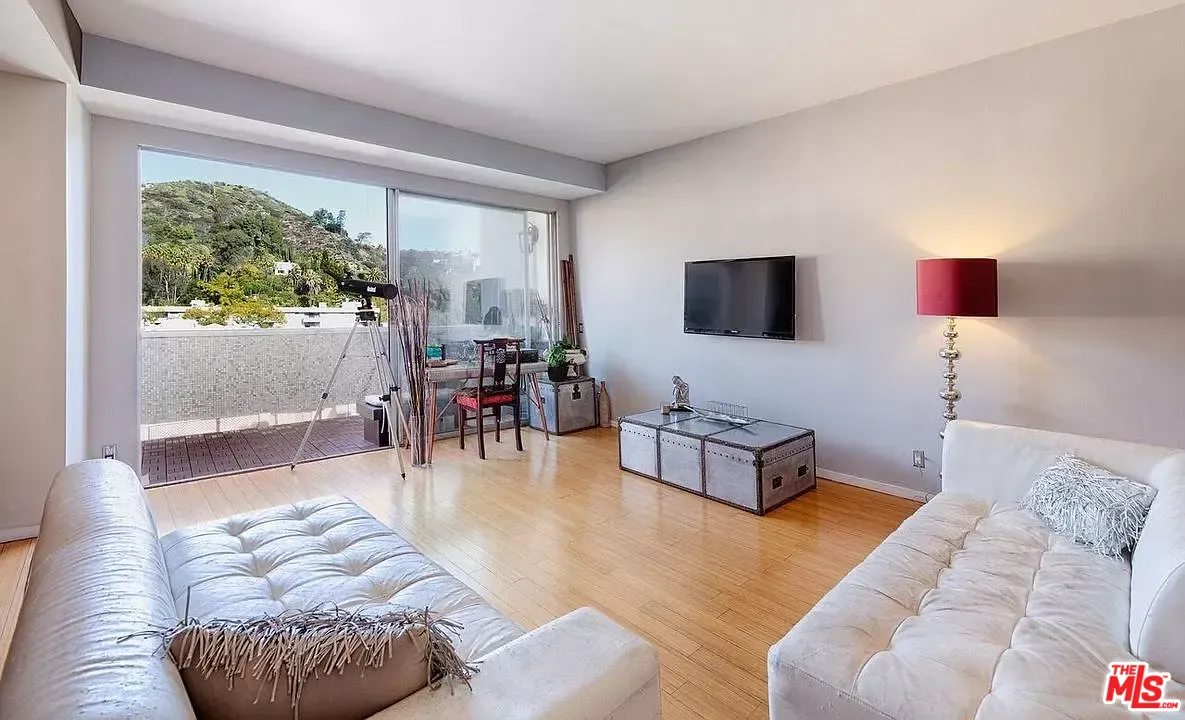 7250 Franklin Ave Unit: 903