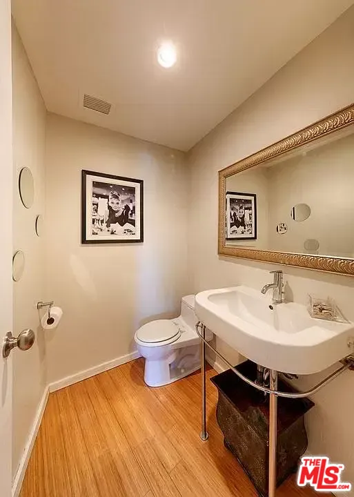 7250 Franklin Ave Unit: 903