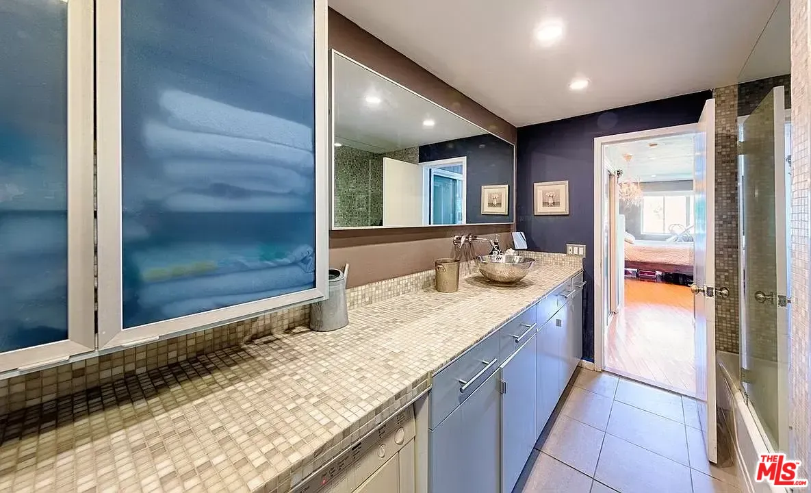 7250 Franklin Ave Unit: 903