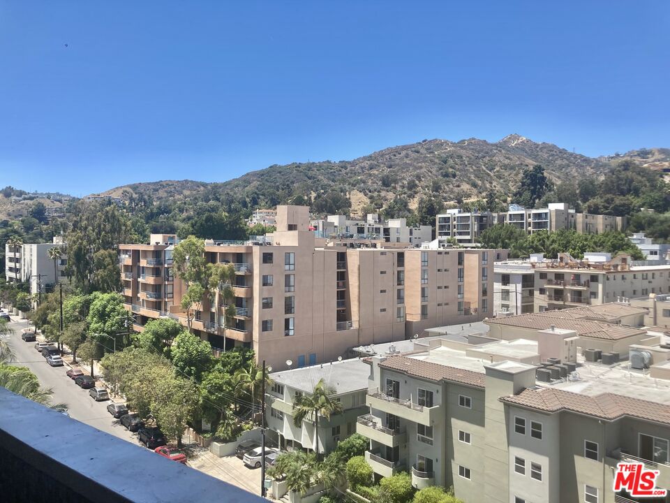 7250 Franklin Ave Unit: 903