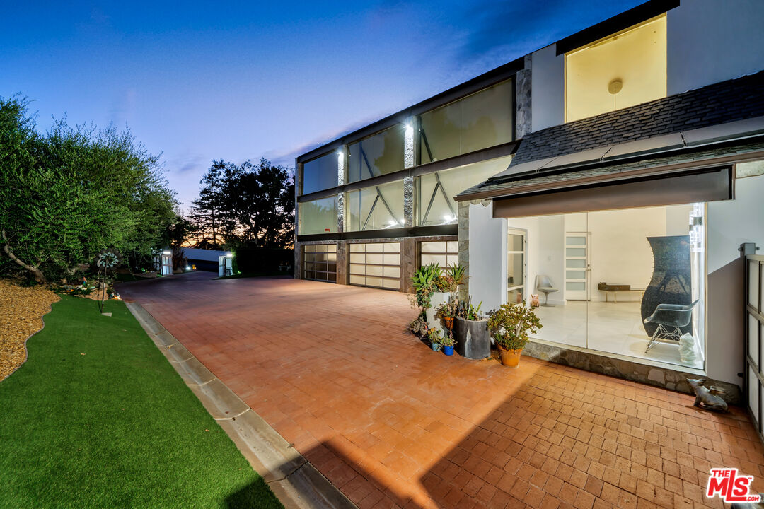 1026 Rosario Dr