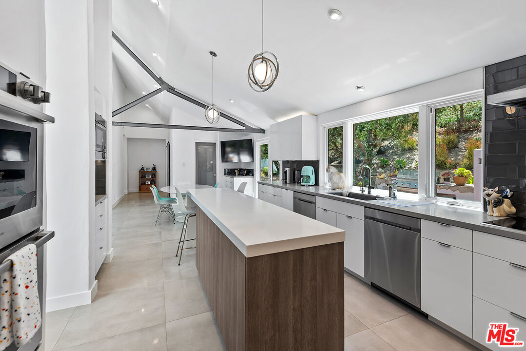 1026 Rosario Dr
