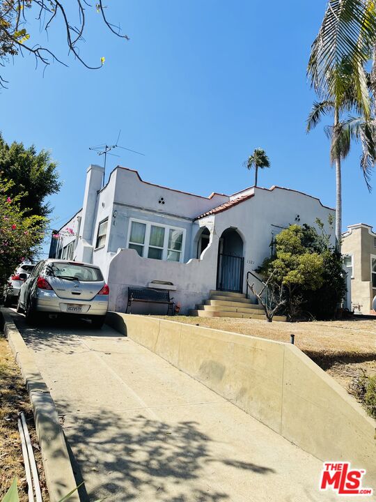 1321 S Keniston Ave